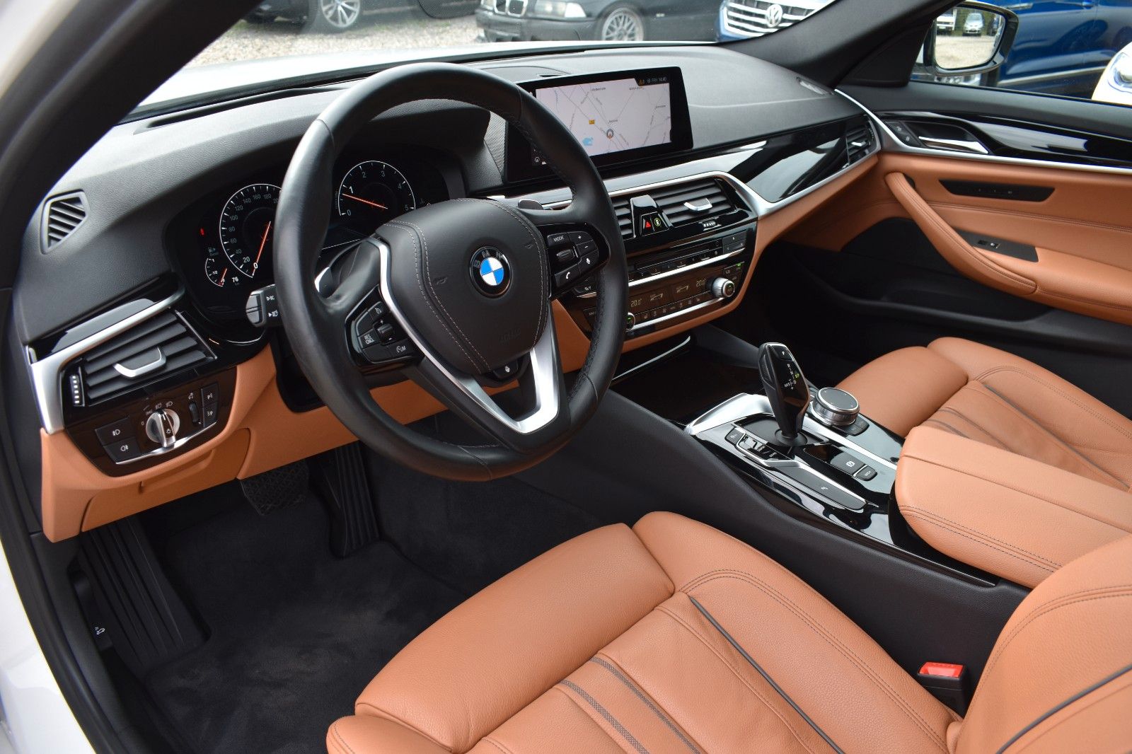 Fahrzeugabbildung BMW 530 d Touring Sport Line Panora Leder HUD AHK ke