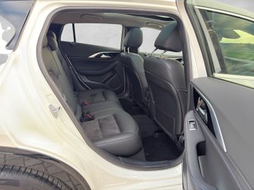 Infiniti Q30 1.6 16V Luxe Tech|Panorama|Kamera|BOSE|DAB