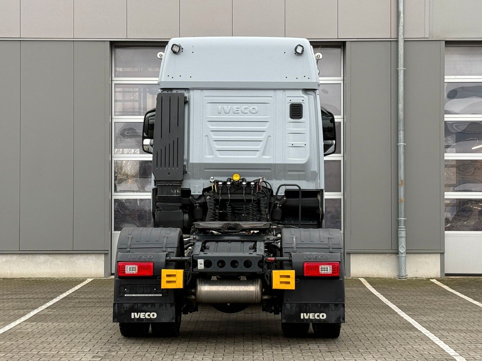 Fahrzeugabbildung Iveco X-WAY 490 2 Kreis-Hydraulik *Miete*