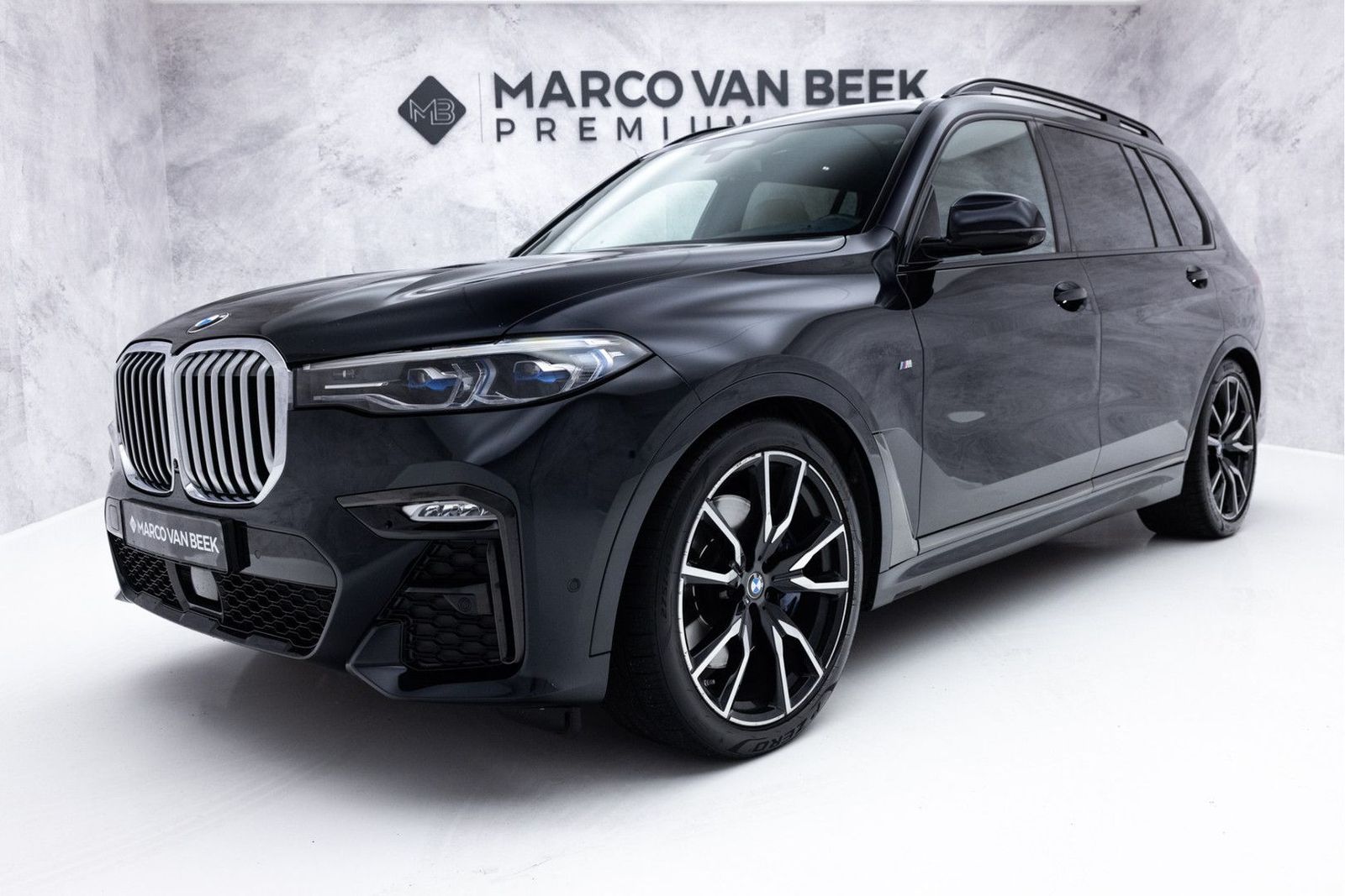 BMW X7 xDrive40i 6p. M-Sport | Pano Skylounge | Mass