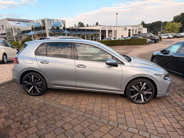 Volkswagen Golf 8.5 1.5 eTSI 150PS Style, LED, AHK, KAMERA
