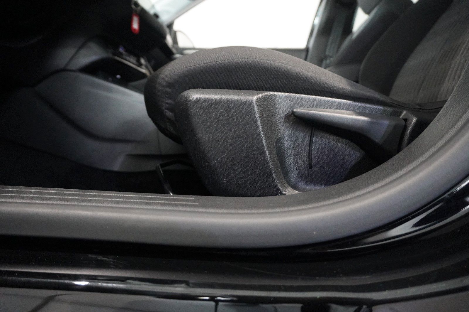 Fahrzeugabbildung Opel Corsa F 1.2 EDITION NAVI/KAMERA/TEMP./PDC/DAB+