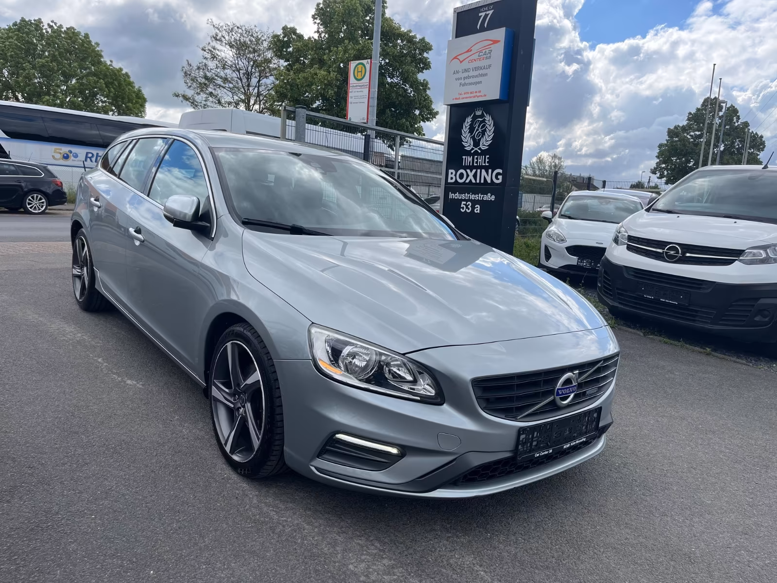 Volvo V60 D4 R-Design/Leder/Si-Hz/Navi/Klima/Cam/Pdc/