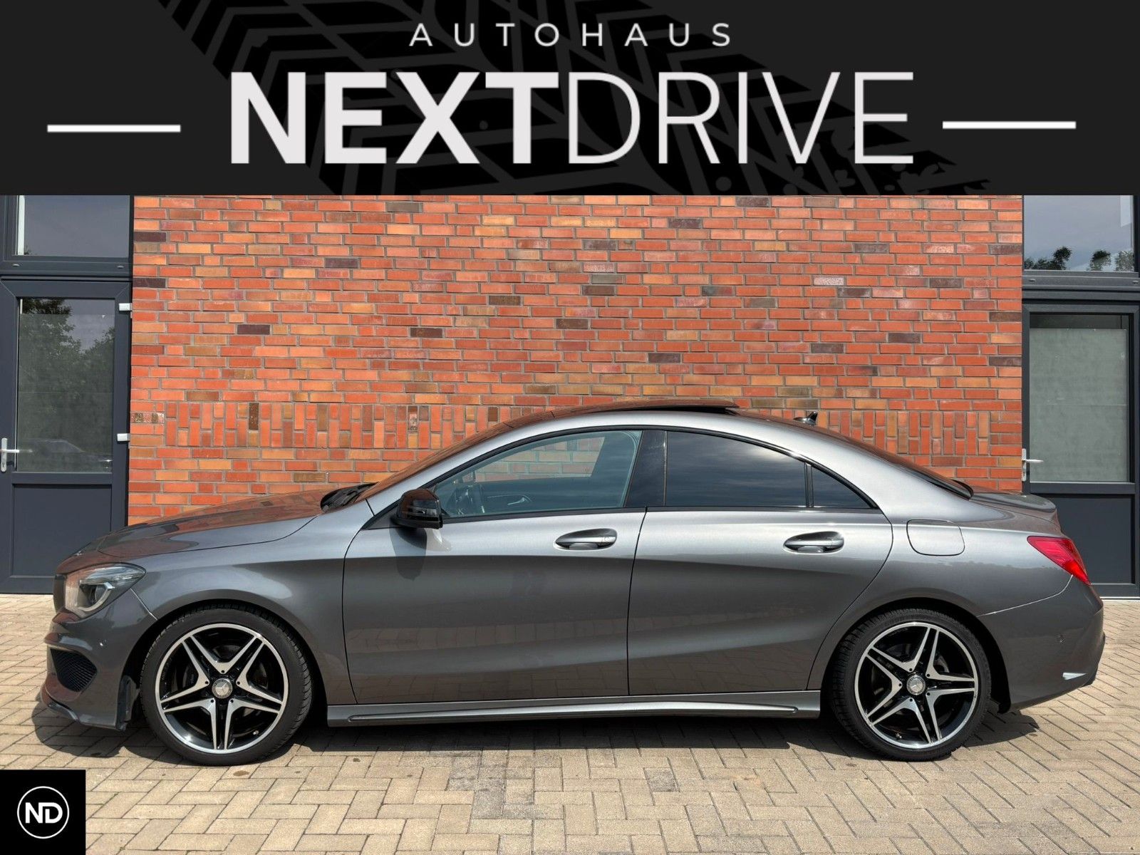 MERCEDES-BENZ CLA 180 AMG 7G-DCT *Pano*Navi+*RFK* Night-Paket