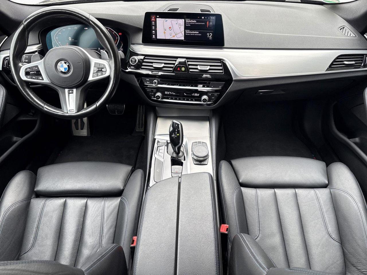 BMW 530dA xDr T M SPORT LivePro,AHK,StHzg,St+Go,Kam