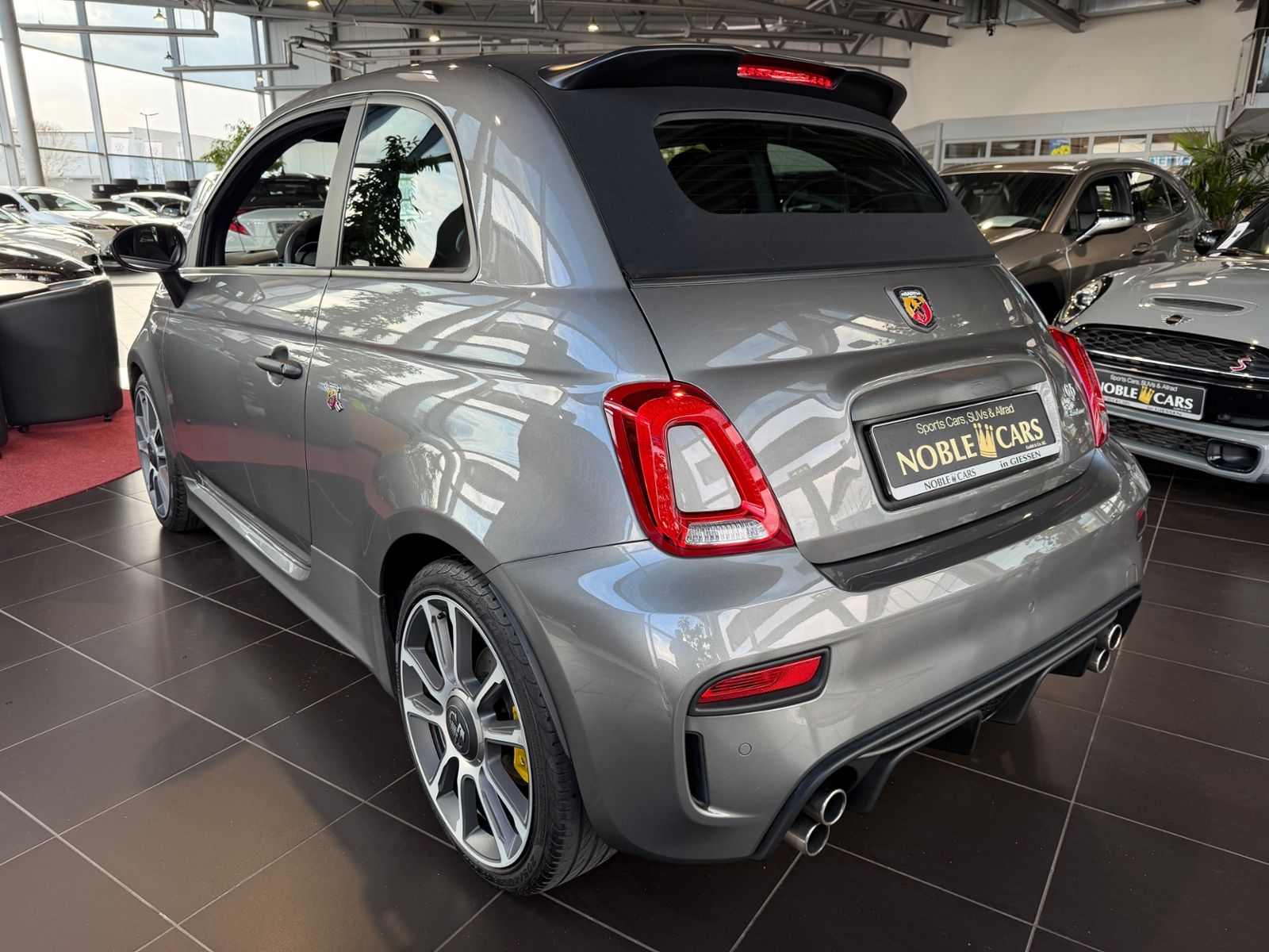 Fahrzeugabbildung Abarth 695C Turismo BEATS KLIMA NAV