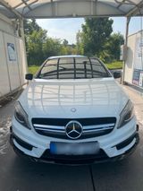 Mercedes-Benz A 45 AMG 4 Matic A Klasse - Mercedes-Benz A 45 AMG aus 2014