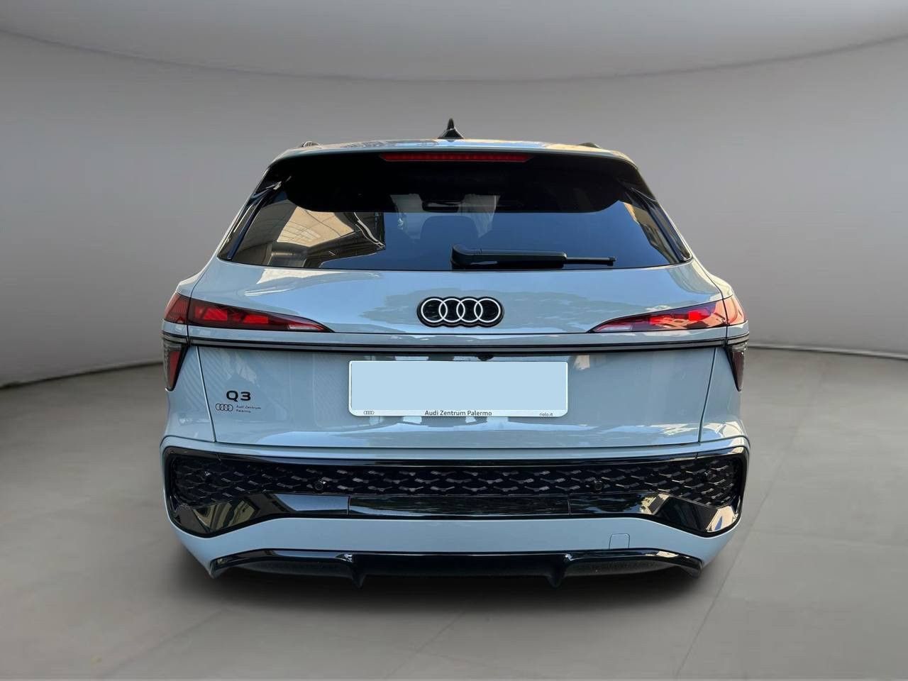 Audi Audi Q3 SUV Business e-hybrid 200 kW S tron imagem 3