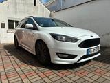 Ford Focus 1,0 EcoBoost 125 PS ST-Line Turnier  - Ford Focus: ST Ps