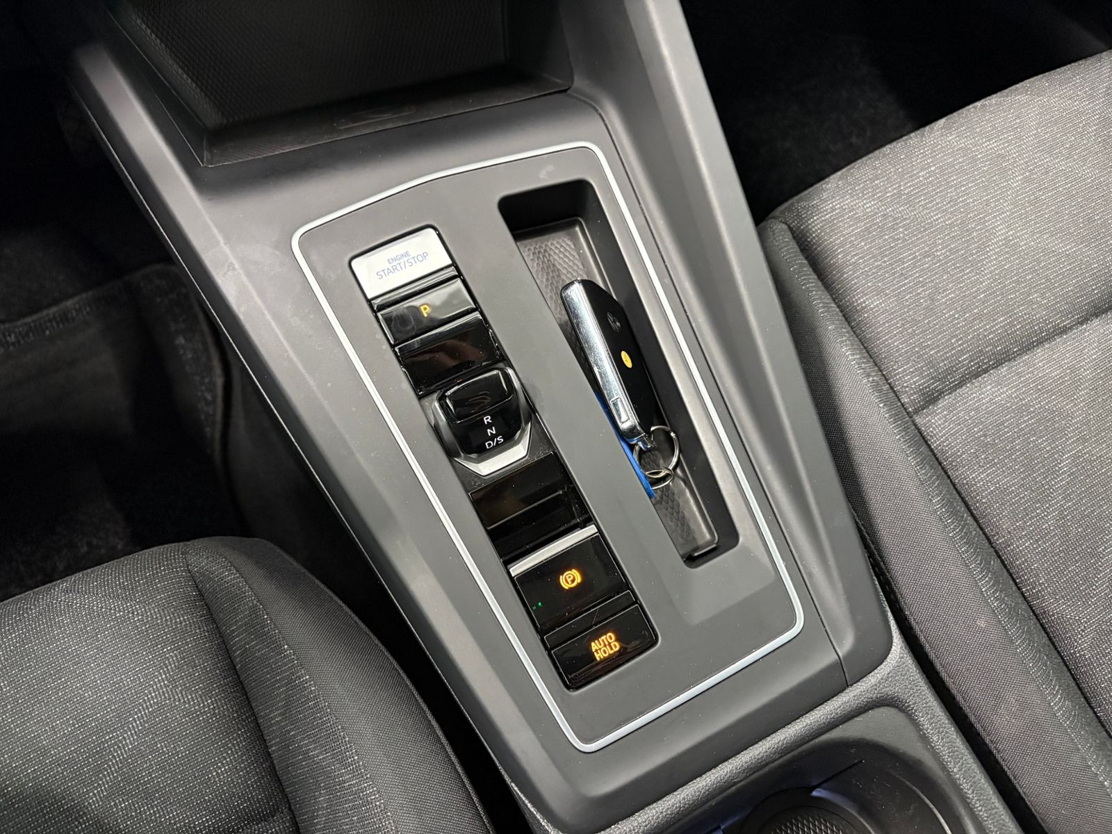 Golf VIII Life 1.0 eTSI DSG LED NAVI ACC PDC SHZ