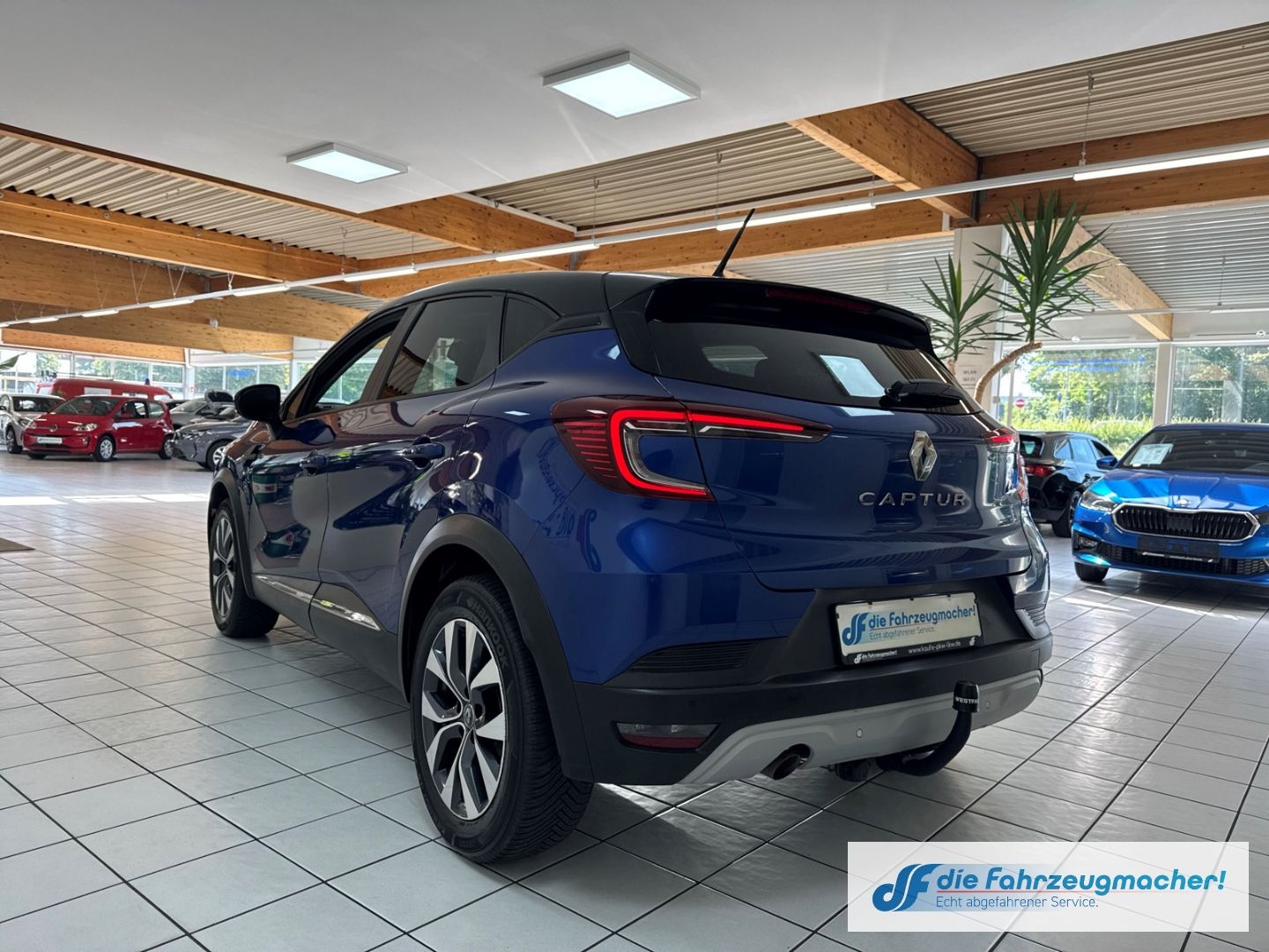 Fahrzeugabbildung Renault Captur II Experience LED ACC Fahrerprofil DAB SH