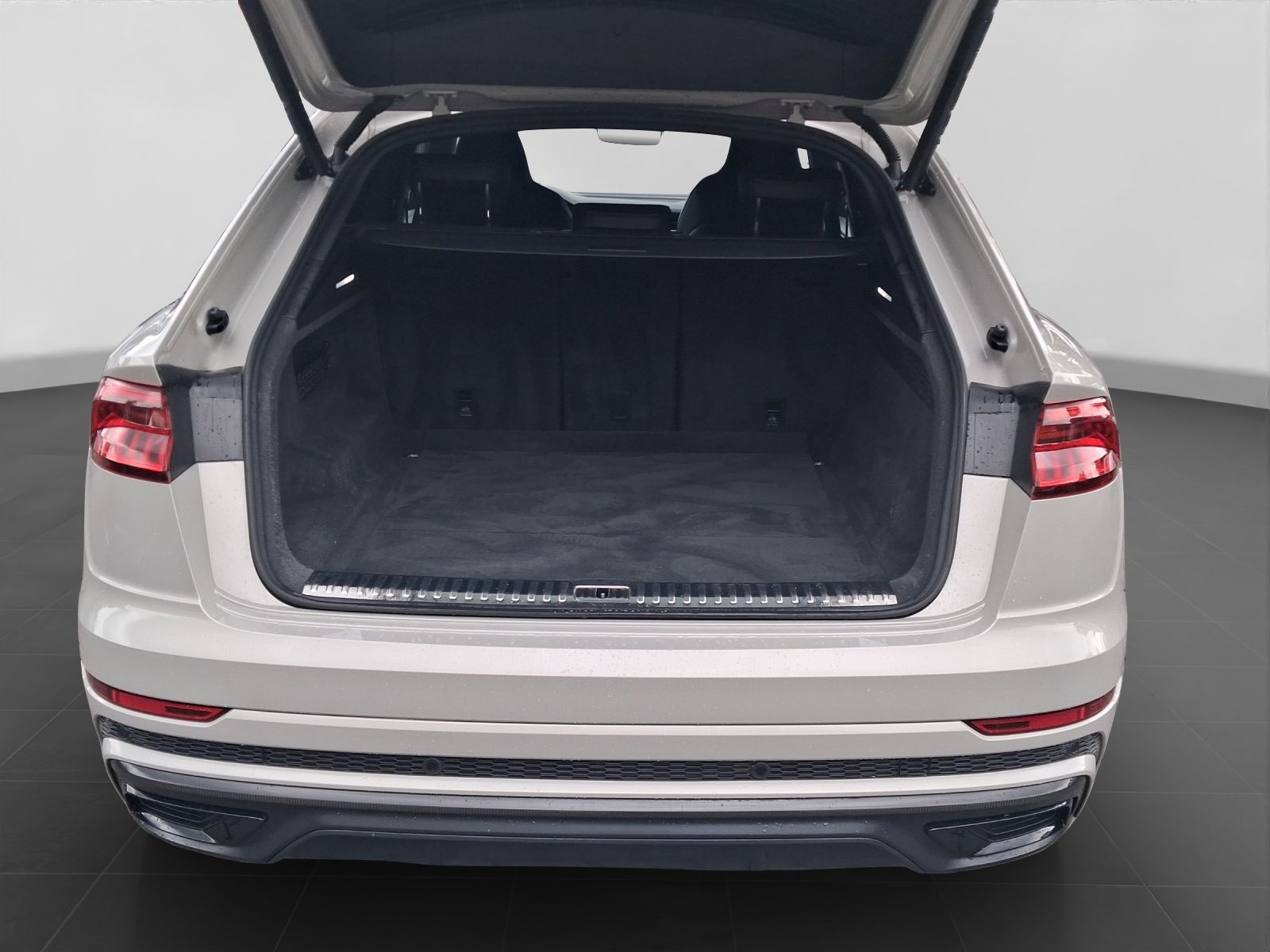 Audi Q8 55 TFSI Q 2x S LINE MATRIX AHK LM23 OPS+ BuO foto 17