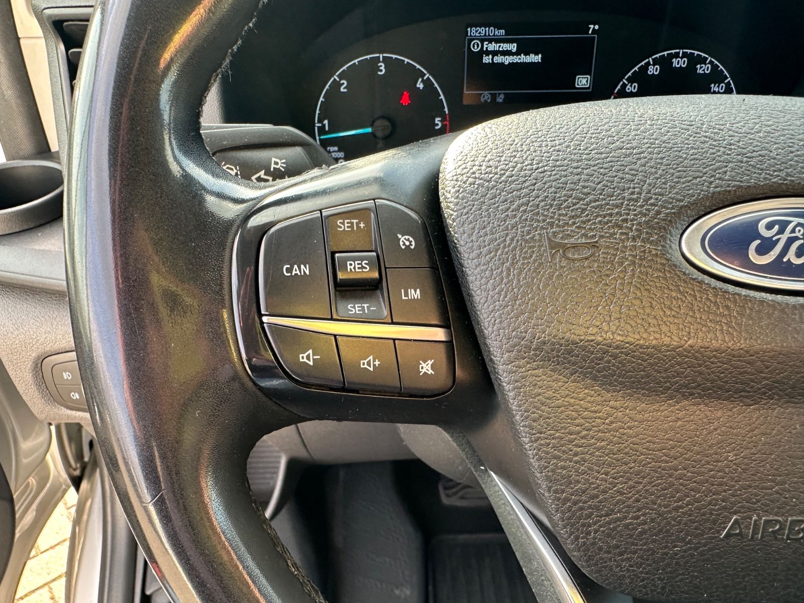 Fahrzeugabbildung Ford Transit Custom Kasten 300 Autom./Navi/Kamera/AHK