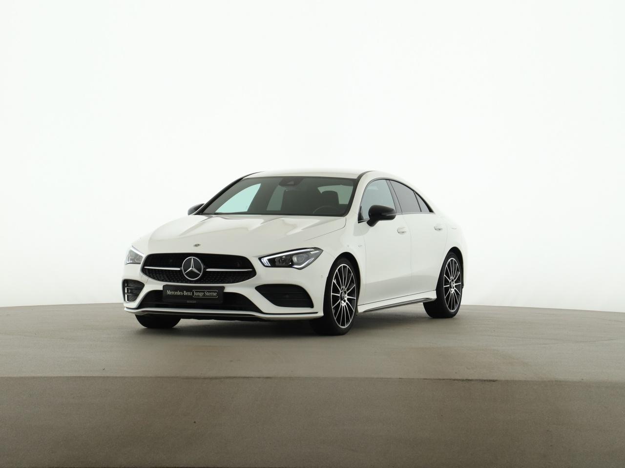 Mercedes-Benz CLA 200 AMG Night LED Kamera Ambiente 19 Zoll