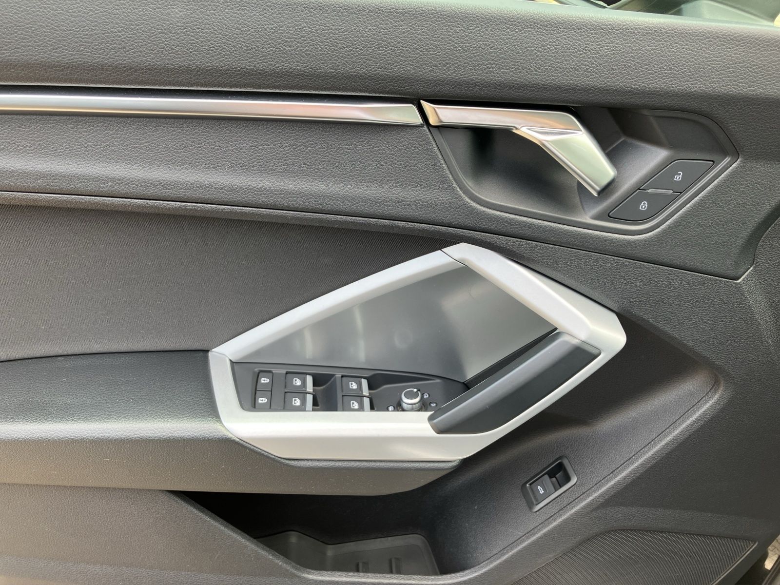 Fahrzeugabbildung Audi Q3 Sportback 35 TDI quattro S-line S-tronic LED