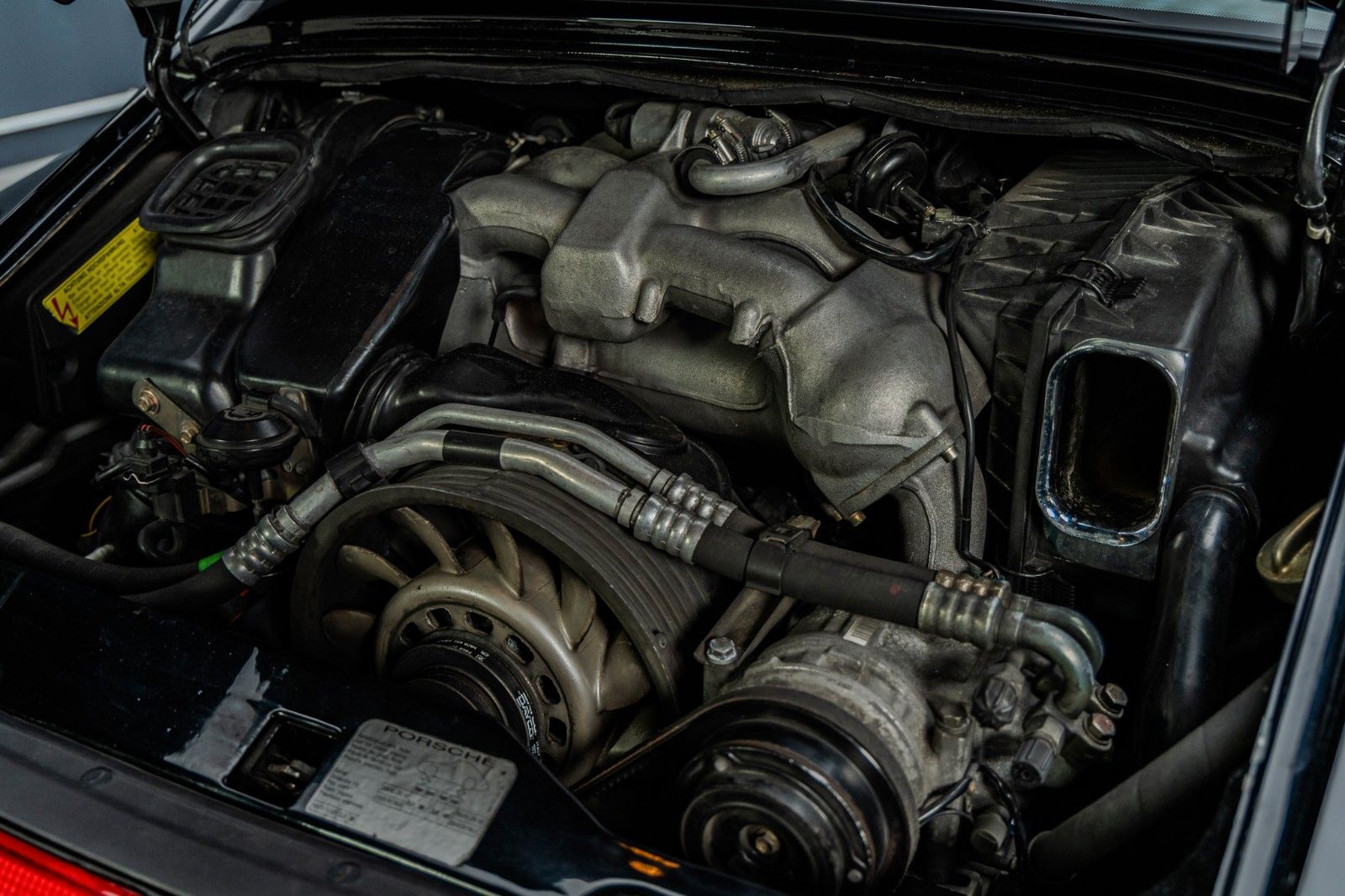Fahrzeugabbildung Porsche 993 Carrera 4S + Bilstein + RS Sitze + Käfig