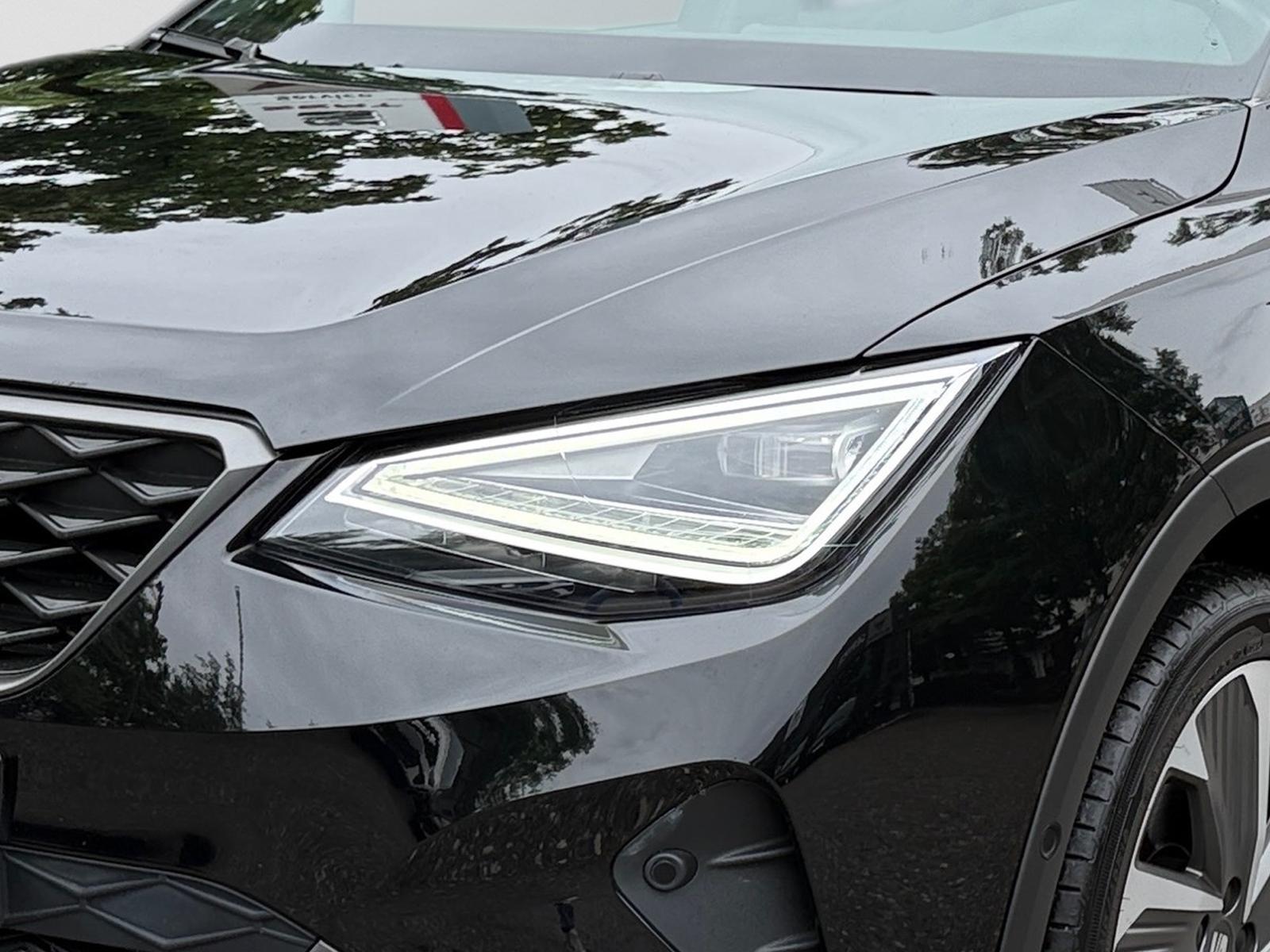 Seat Arona 1.0 TSI DSG FR NAVI AHK ACC LED SHZ Kamera