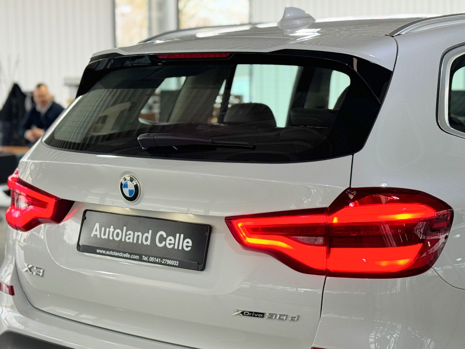 Fahrzeugabbildung BMW X3 xD30d xLine Panorama HiFi HUD DAB Komfort LED