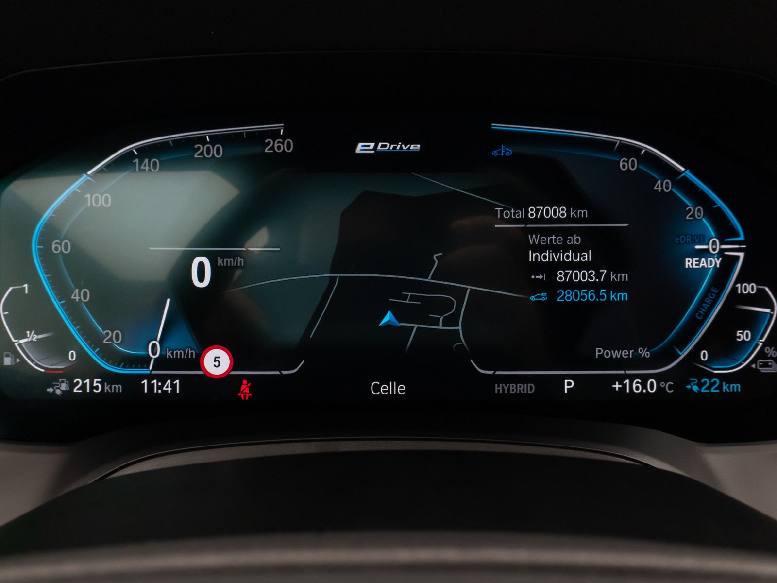 Fahrzeugabbildung BMW 330e Luxury Line 360°Laser HUD DAB HiFi Sport