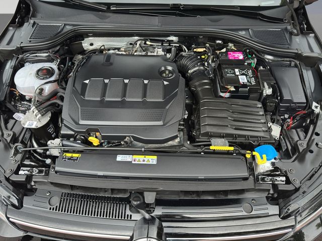 Golf VIII 2.0 TDI Life KLIMA PDC SHZ NAVI LED