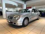 Mercedes-Benz E 200 Kompressor (Navi, Parksensoren) - Mercedes-Benz E 200: Kompressor