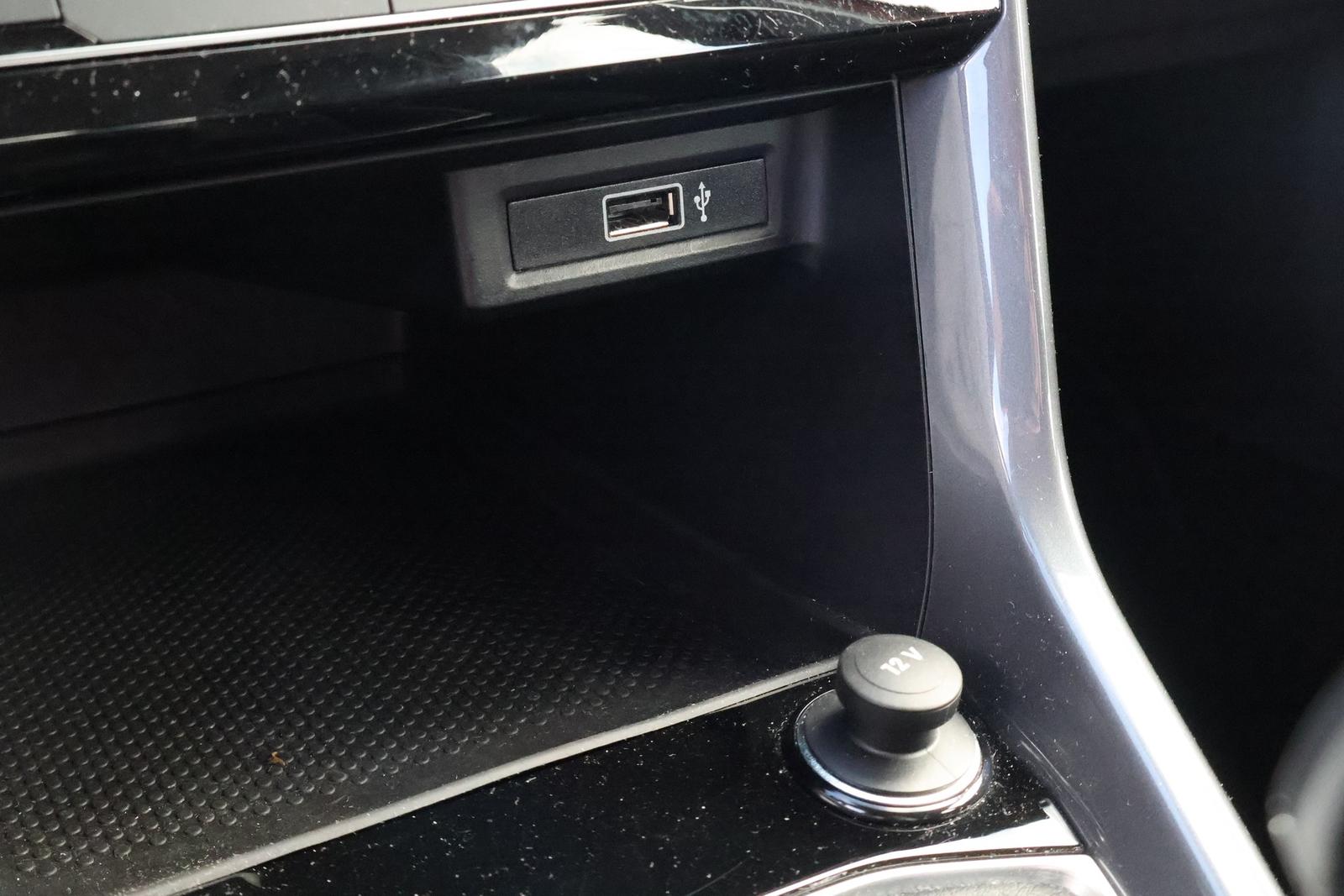 Volkswagen T-Cross 1.0 Basis Navi Tempomat Sitzheizung PDC