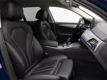 Fahrzeugabbildung BMW 530d Luxury Line Kamera DAB HiFi Stop&Go Alarm