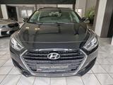 Hyundai i40 cw blue*RFK*Temp*SHZ*CarPlay* - Hyundai mit Diesel-Antrieb: Kombi, Automatik