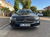 Mercedes-Benz E 220 d Autom. - 9-G tronic Command Car Play - Mercedes-Benz E 220 Gebrauchtwagen in Wiesbaden