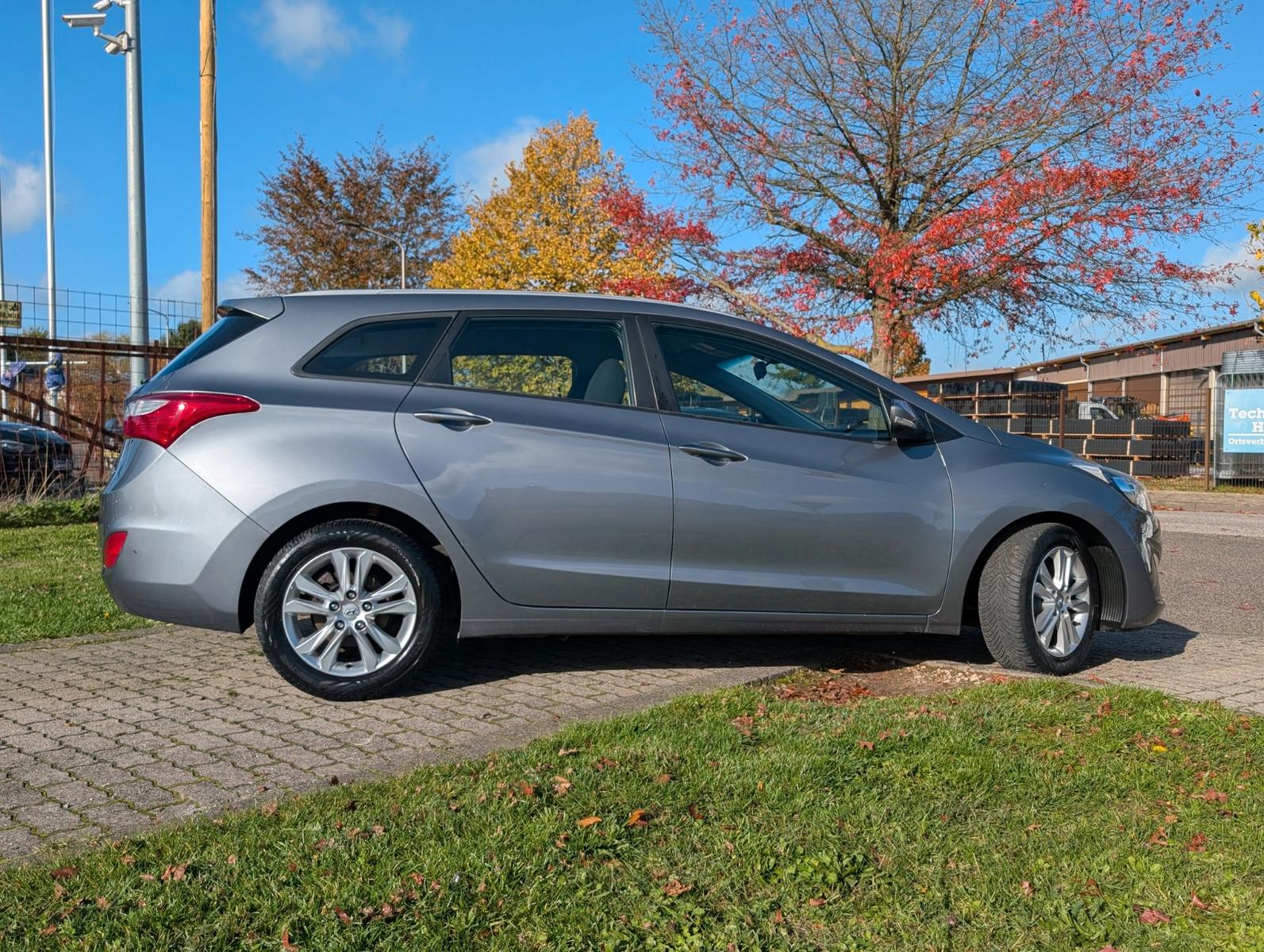 Hyundai i30 2014 — photo 19