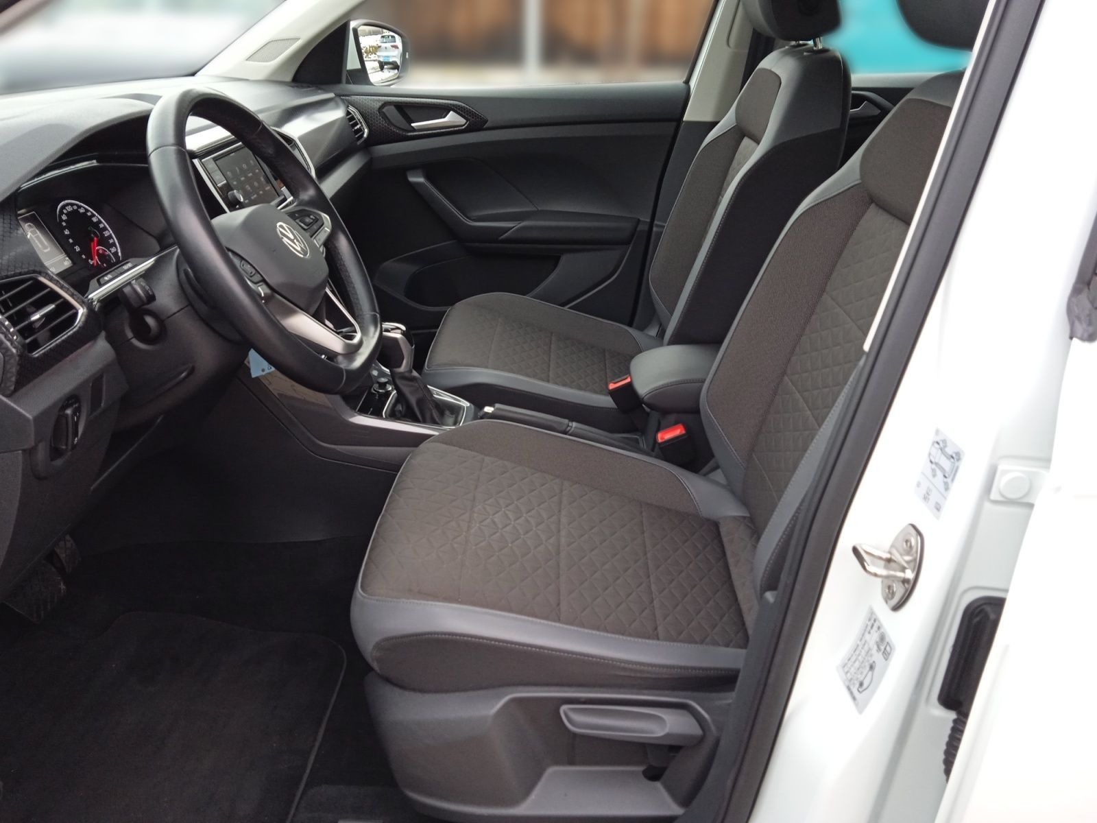 Volkswagen T-Cross - Bild 14