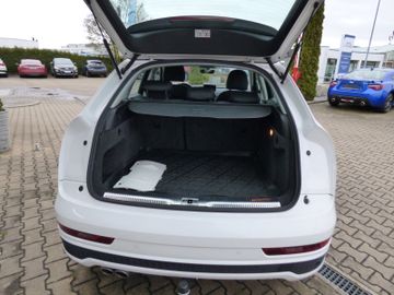 Bild 8 Audi Q3 1.4 TFSI Basis, S-Line, Navi, AHK