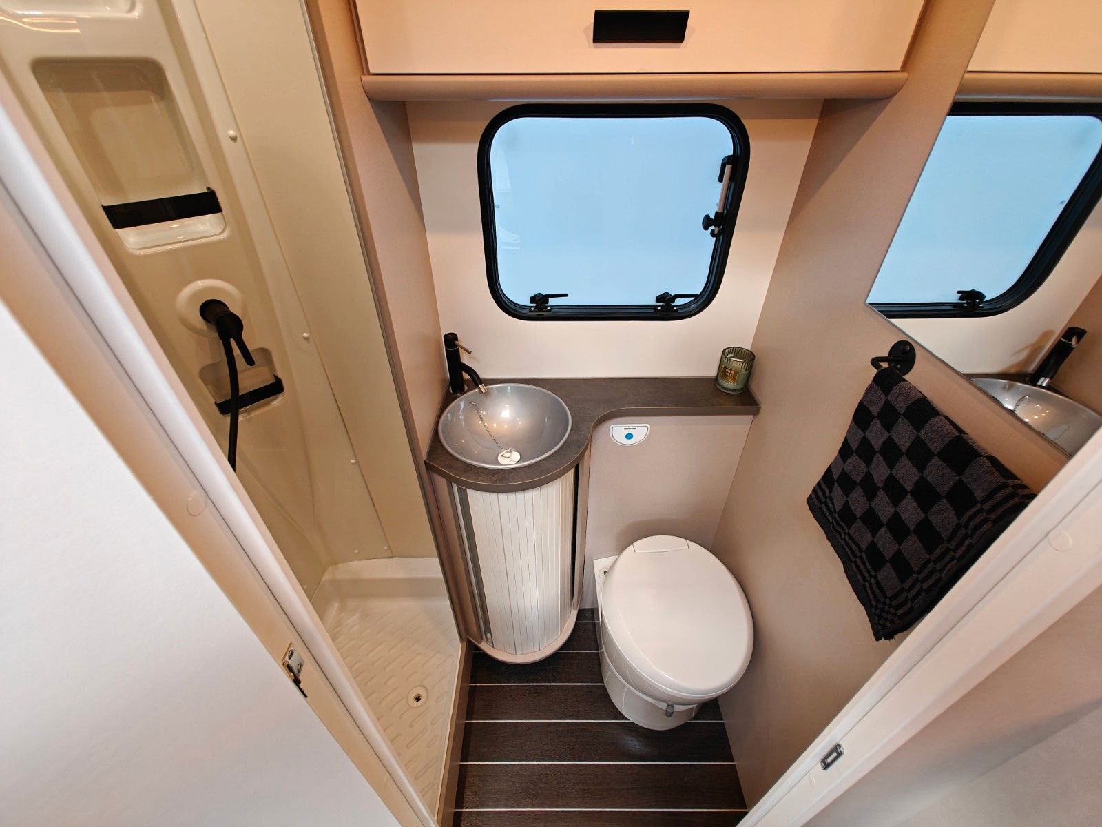 Fahrzeugabbildung XGO Dynamic 98 Plus - Modell 2025