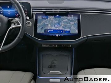 Mercedes E 200 - 5