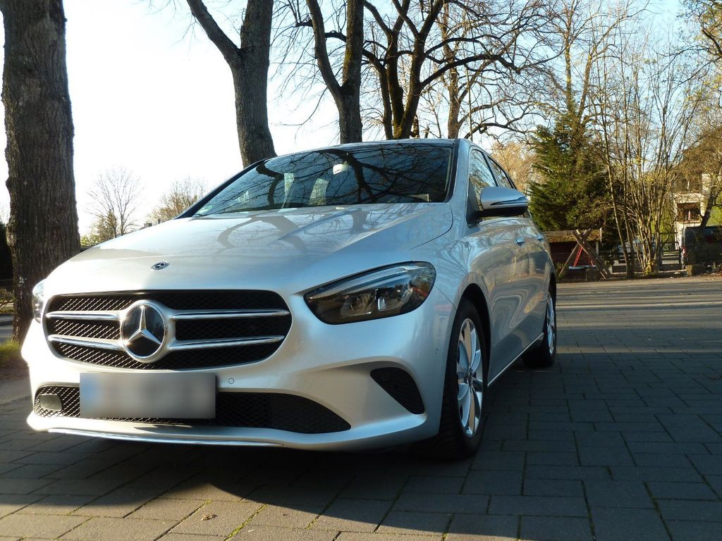 Image of Mercedes-Benz B 200