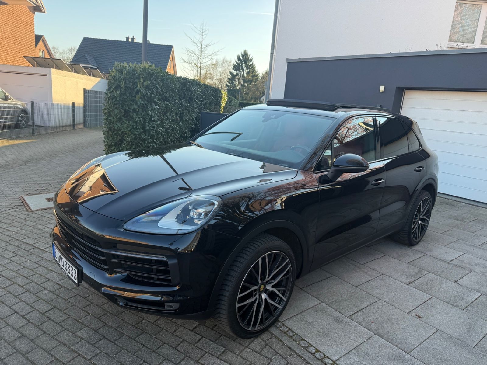 Porsche Cayenne - 1