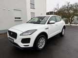 Jaguar E-Pace E-PACE Basis - weiße Jaguar E-Pace