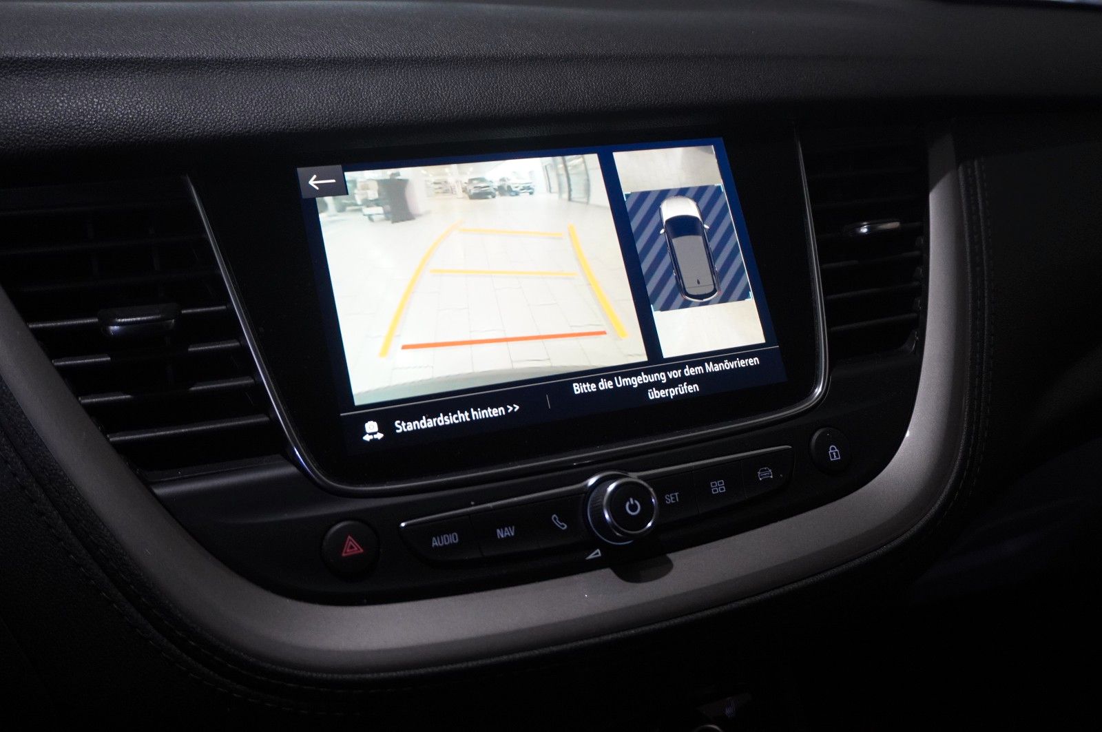 Fahrzeugabbildung Opel Grandland (X) 1.6D DYNAMIC NAVI/LED/360°/SH/GRIP