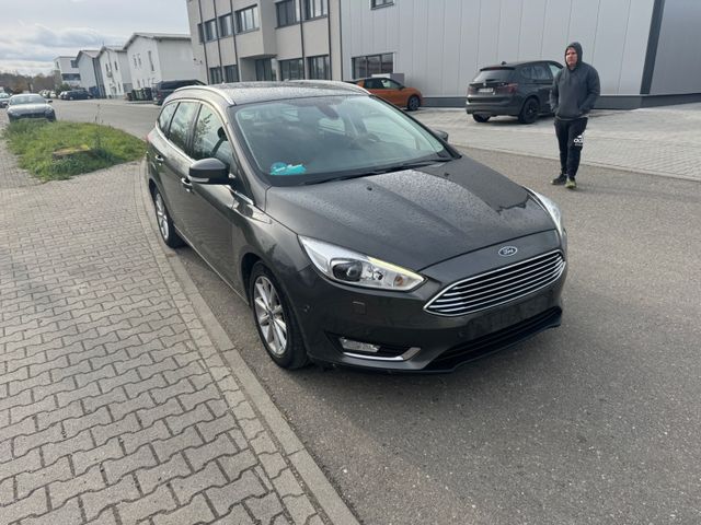 Ford Focus Turnier Titanium