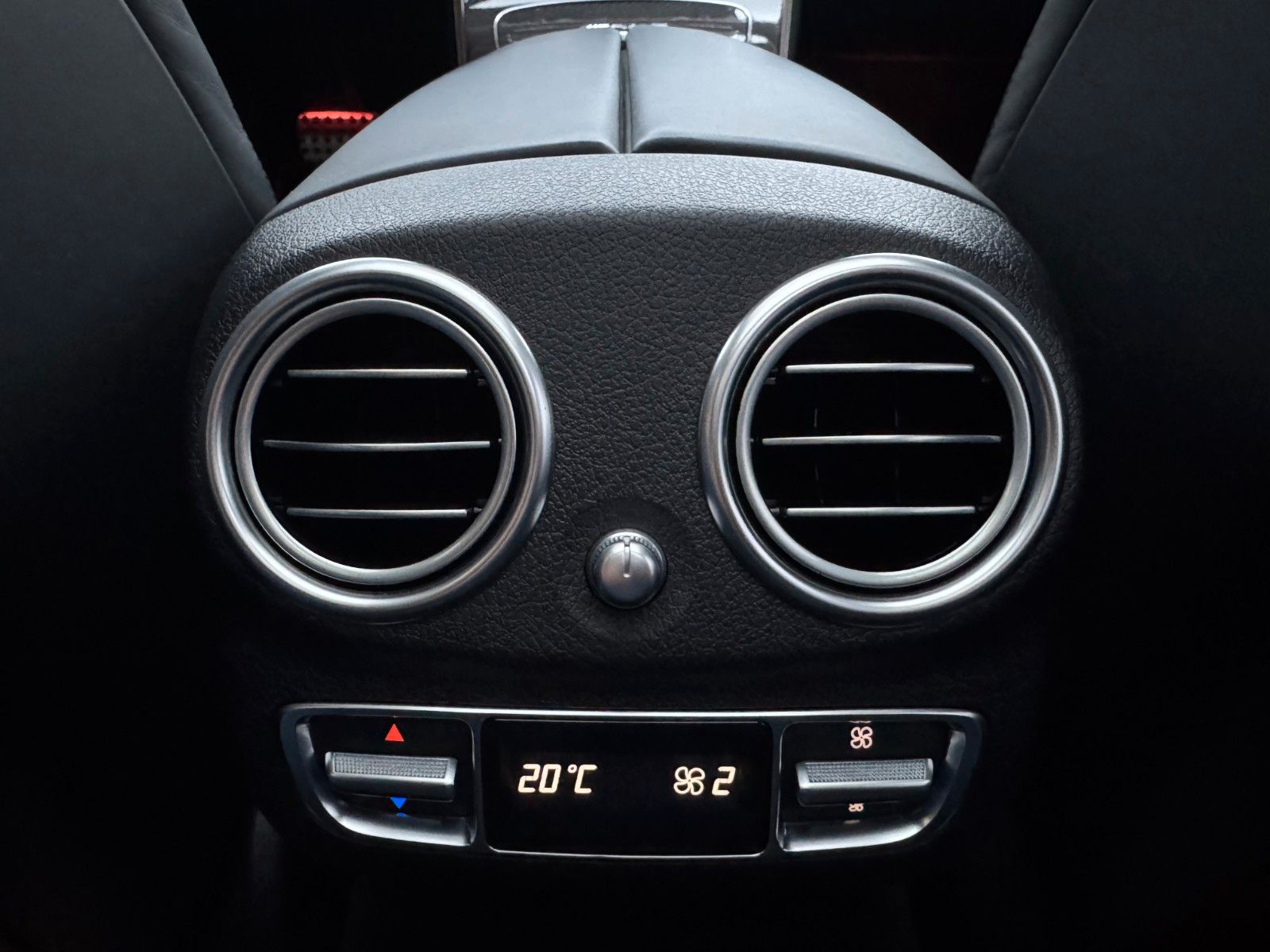 Fahrzeugabbildung Mercedes-Benz E 63 AMG S FinalEd+Pano+Burm+STH+Memory+HUD