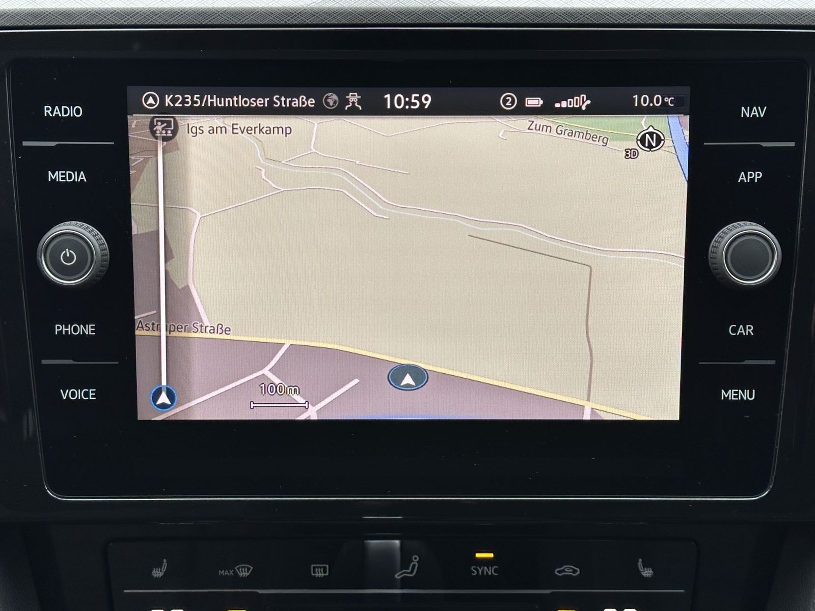 Fahrzeugabbildung Volkswagen Passat Variant 2.0 TDI DSG Business NAV+LED+ACC