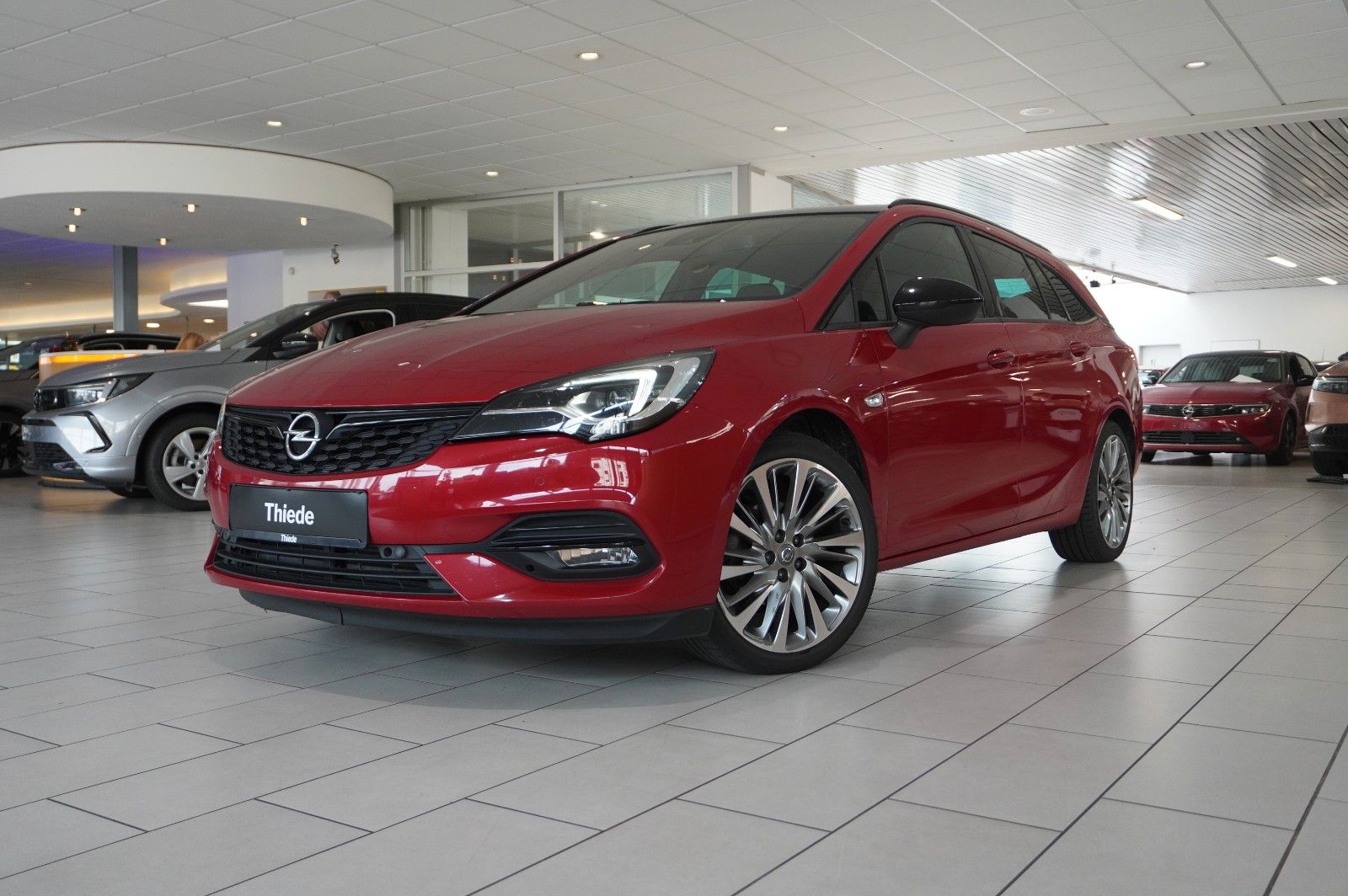 Fahrzeugabbildung Opel Astra K ST 1.5D ULTIMATE NAVI/SH/KAMERA/BOSE/AHK