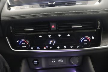 Fotografie des Nissan X-Trail 1.5 VC-T e-POWER Tekna+