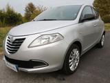 Lancia Ypsilon 1.3 MJT 16V 95 CV 5 porte - silberne Lancia Ypsilon