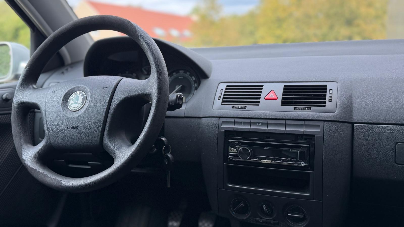 Skoda Fabia 2007 — photo 15