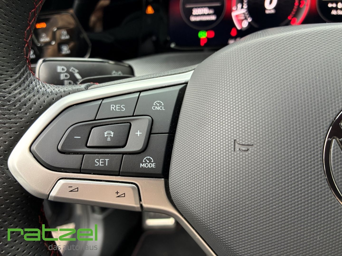Fahrzeugabbildung Volkswagen Golf Clubsport VIII 2,0 TSI Navi ACC Apple CarPl