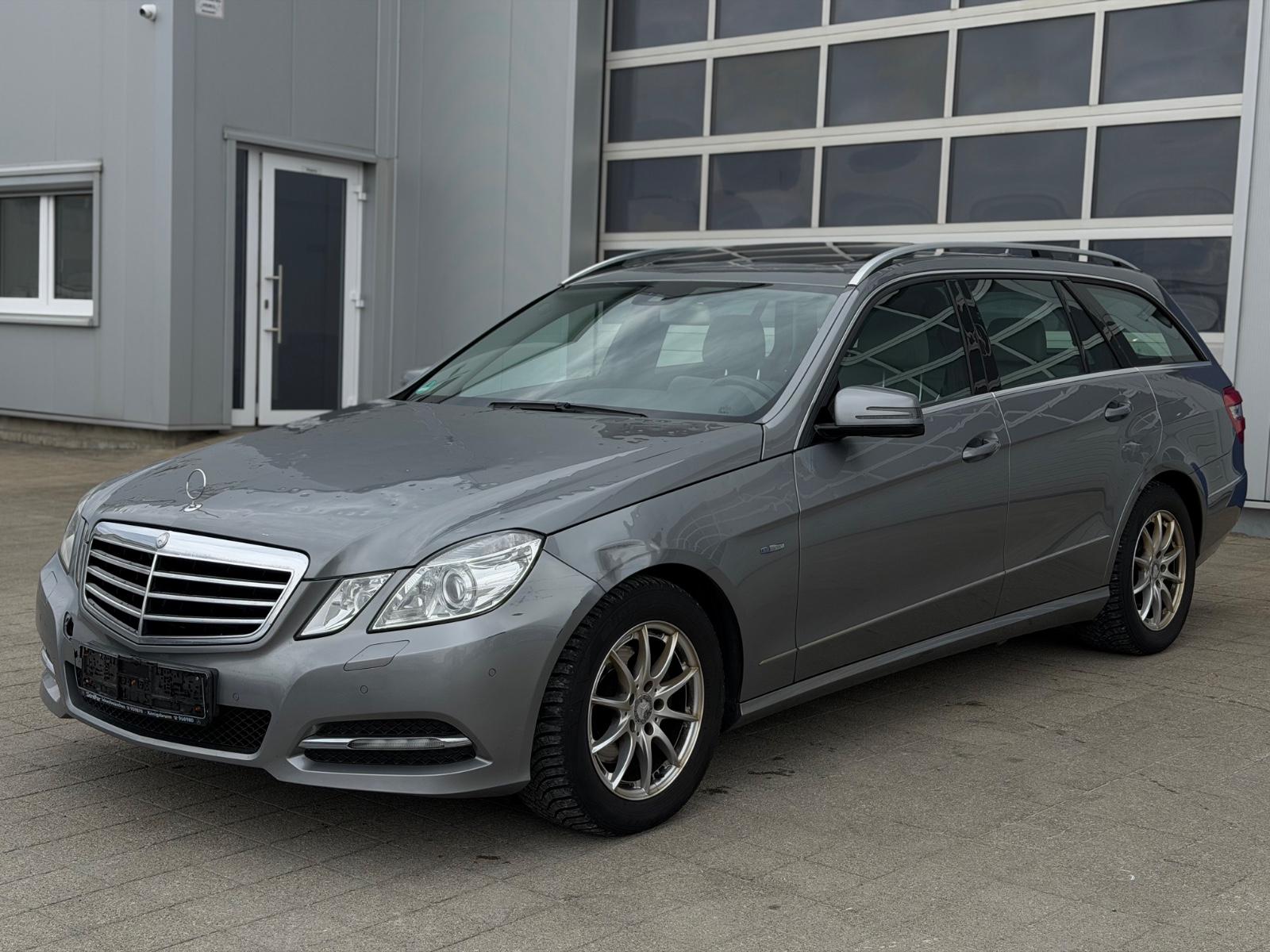 Mercedes-Benz E 220 CDI BlueEfficiency Avantgarde Autom. Xenon