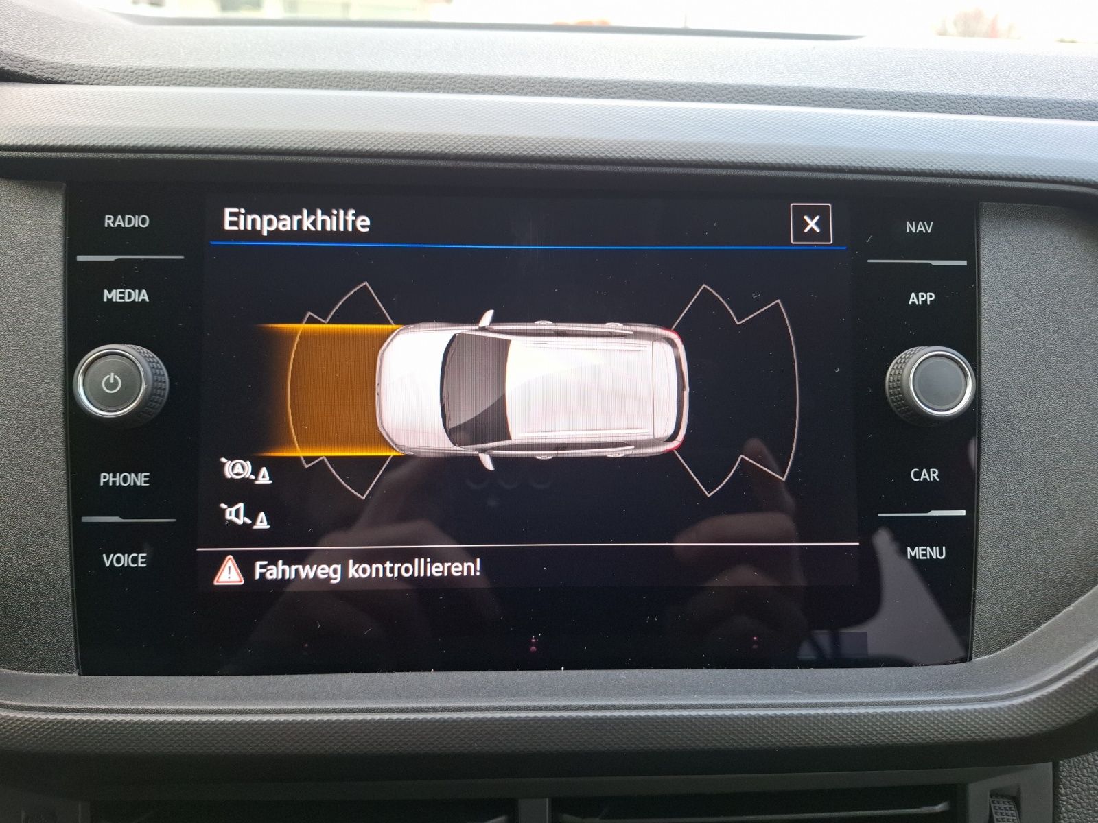 Fahrzeugabbildung Volkswagen T-Cross TSI Basis Navi AID PDC SH