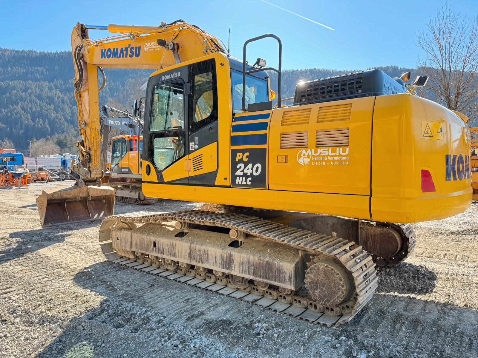 Komatsu PC 240NLC-11 Schnellwechsler SW2 2x Löffeln