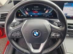 Fahrzeugabbildung BMW 320dA xDrive Touring Navi LED SiHz Tempo PDC AHK